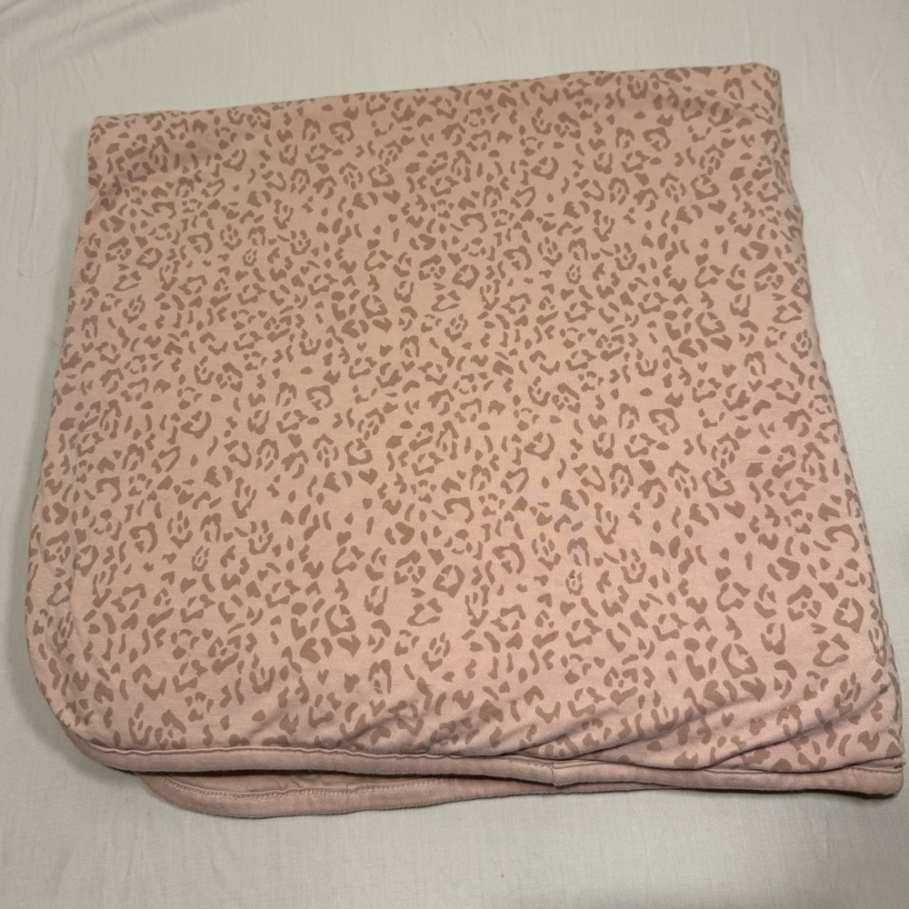 Kyte Baby Blush Leopard Baby Blanket